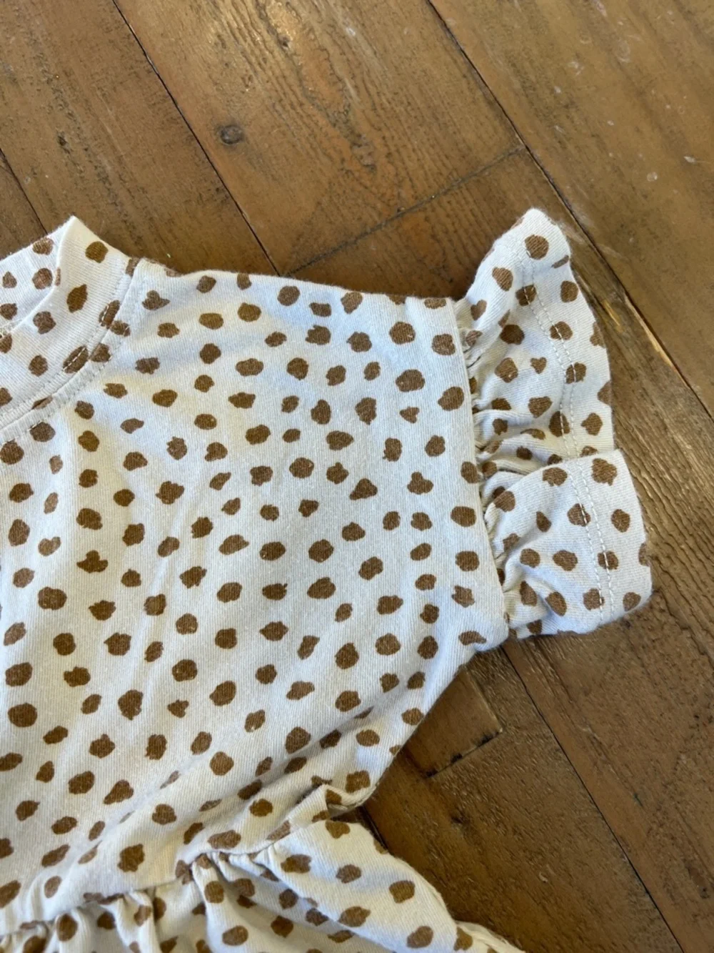 Rylee + cru spotted ruffle sleeve mini dress 12-18 months